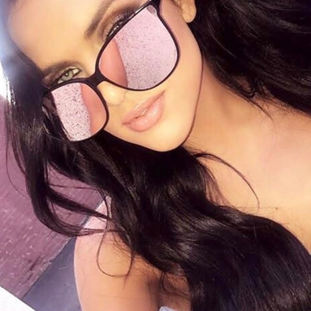 🆕 Rose Gold or all Black cat eye sunglasses